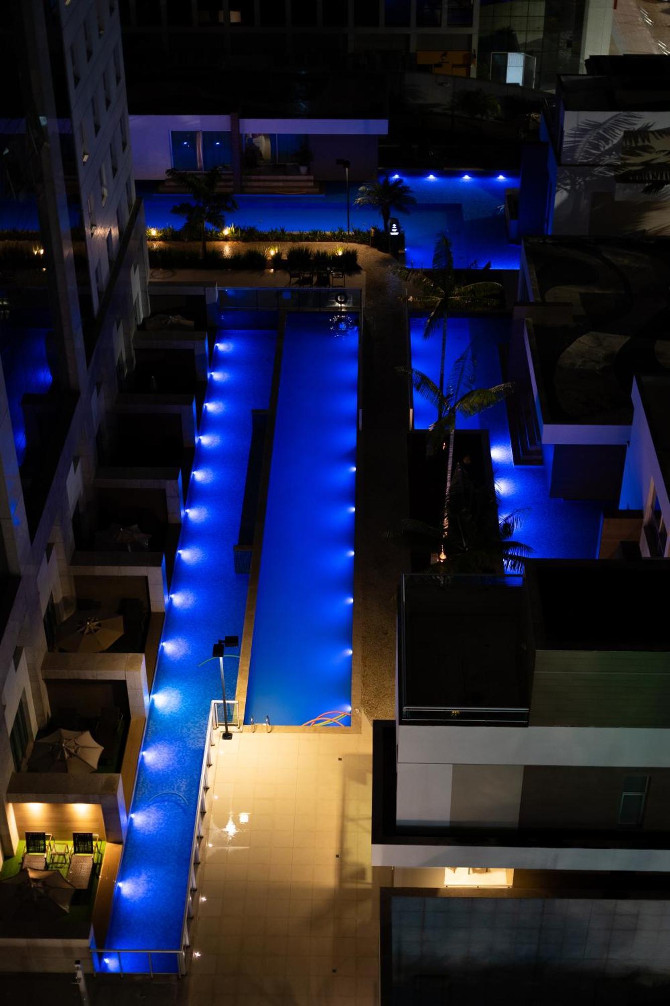 Jade Hotel Brasilia Candangolandia Kültér fotó The pool at the W Hotel in Miami Beach