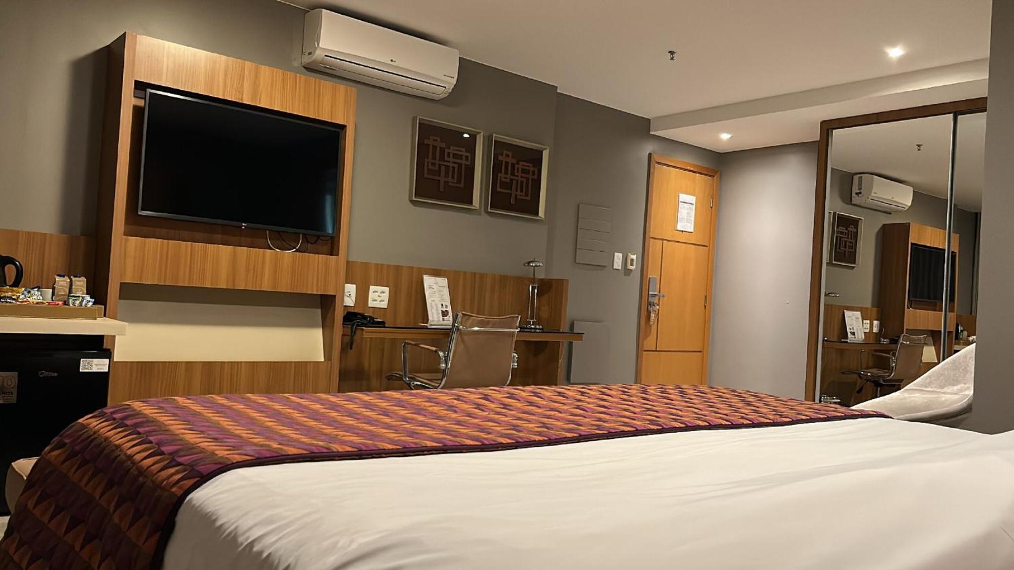 Jade Hotel Brasilia Candangolandia Kültér fotó A room at the hotel