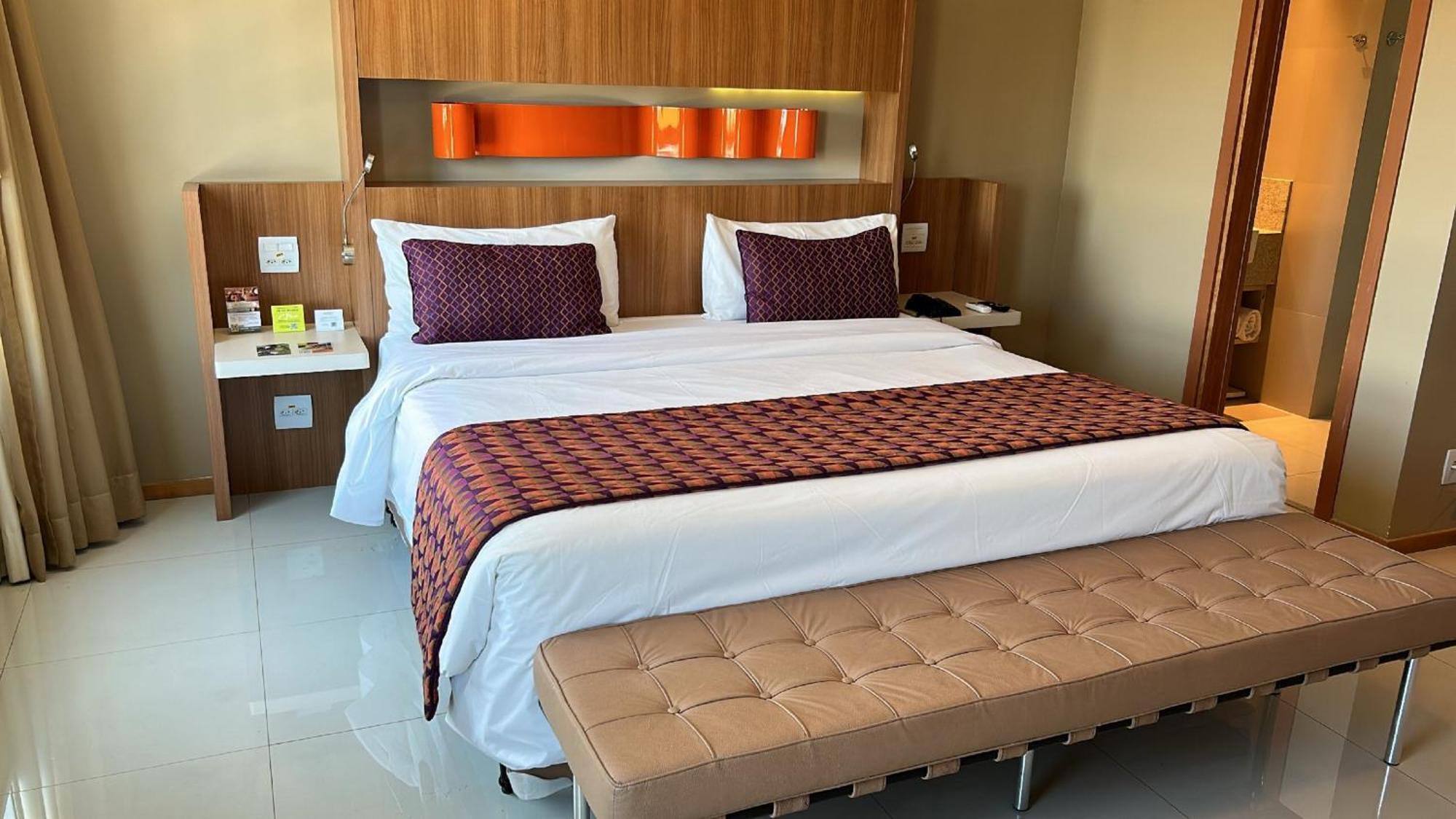 Jade Hotel Brasilia Candangolandia Kültér fotó A bed in a hotel room
